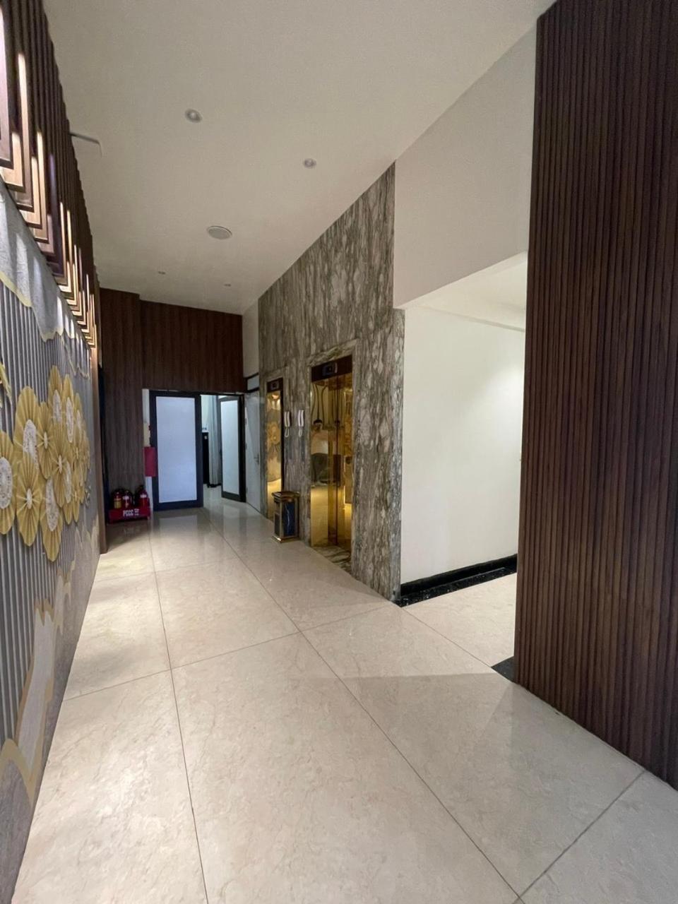 Lotus & Aparthotel *